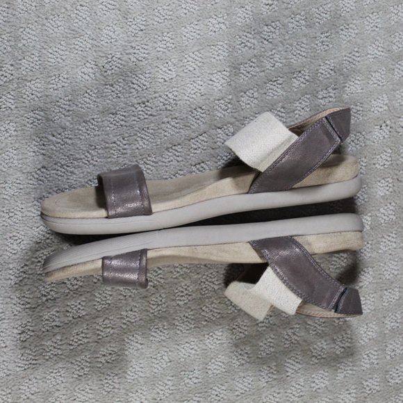 Axxiom Grace Size 9M Bronze Sandals - Picture 4 of 6